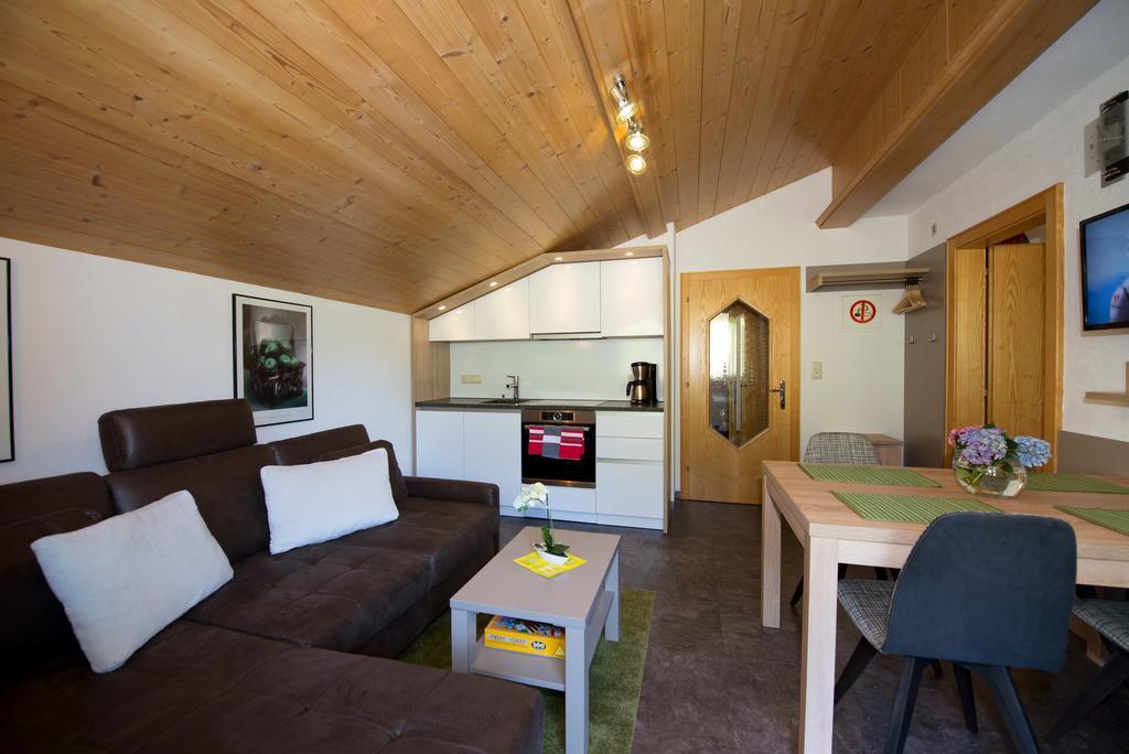 Appartements Schneezauber Lermoos Chambre photo