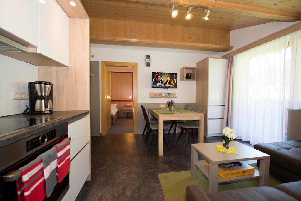 Appartements Schneezauber Lermoos Chambre photo