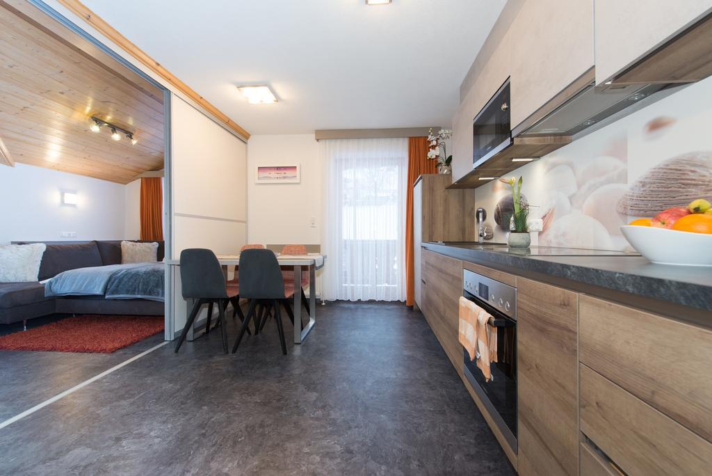 Appartements Schneezauber Lermoos Chambre photo